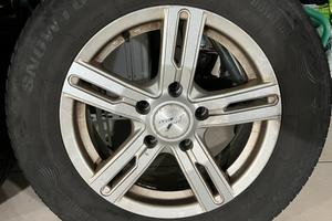 4 gomme invernali complete di cerchio