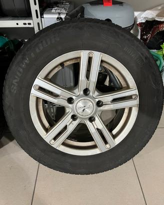 4 gomme invernali complete di cerchio