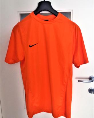 Maglietta da calcio Nike e coppia di calzettoni