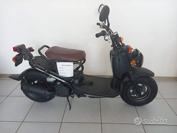 Honda zoomer Nero