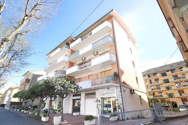 3 LOCALI A FRANCAVILLA AL MARE