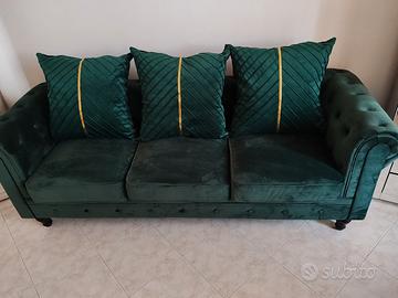 Divano 3 posti  verde bottoglia stile chesterfield