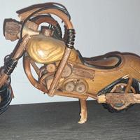 piccola moto in legno artigianale 