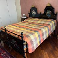 Letto matrimoniale (NO rete e materasso)