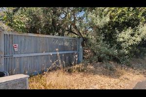 Terreno magazzini e casa zona la storta