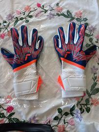 guanti da portiere