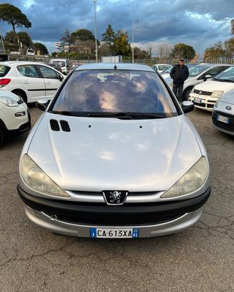 Peugeot 206 1.1 5p. XT