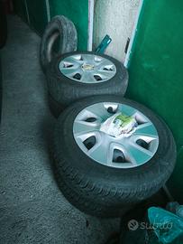 Gomme con cerchioni auto Clio 4 serie 2018