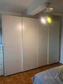 Camera da letto (armadio,letto,cassettiera)