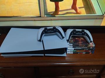 PlayStation 5 due joystick e 5 giochi