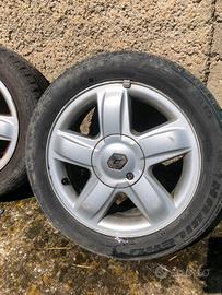 Cerchi in lega renault clio