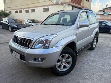 TOYOTA Land Cruiser 3.0 D-4D 16V cat 3 porte Sol