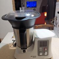 robot da cucina con cottura della Enkho