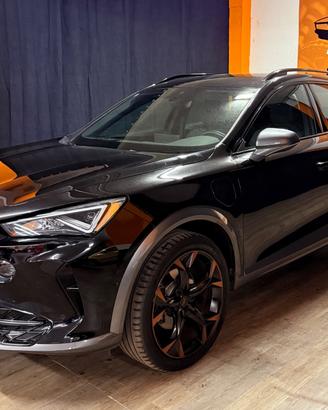 MAGNIFICA CUPRA FORMENTOR HYBRID PLUG-IN CON SOLI 