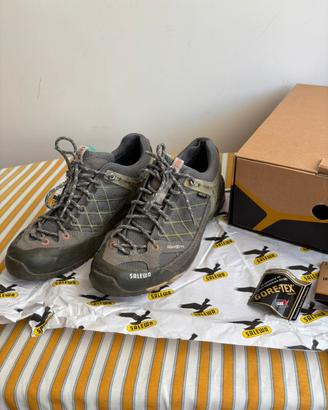Scarpe trakking Salewa taglia 39
