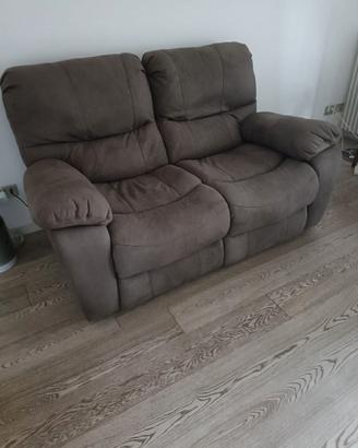 divano con movimento relax elettrico