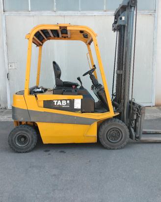 Carrello elevatore 27 q.li