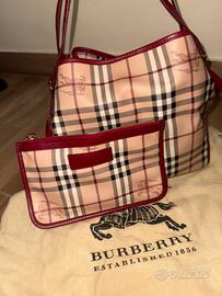 Borsa burberry a mano o spalla con pochette