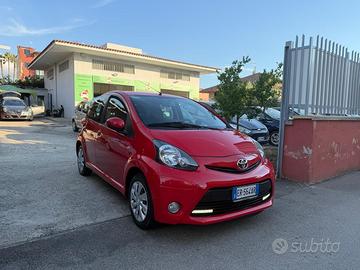 Toyota Aygo 1.0 12V VVT-i 5 porte Lounge Connect M