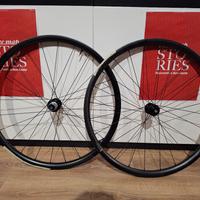 Cerchi gravel in carbonio