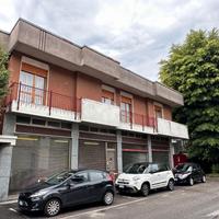 Locale commerciale 200 mq + 80 magazzino