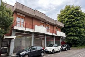 Locale commerciale 200 mq + 80 magazzino