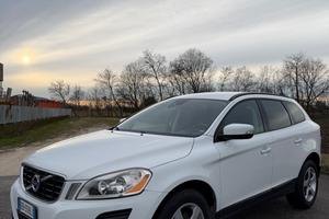 Volvo XC 60 XC60 D3 AWD Geartronic R-design