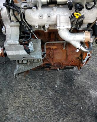 MOTORE CHRYSLER VOYAGER 2,5 CRD CODICE VM20C KM 10