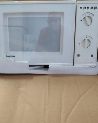 Forno a microonde Ariston 