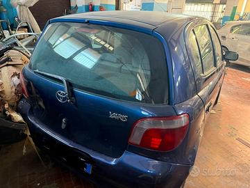 Toyota Yaris iscritta Asi, incidentata.