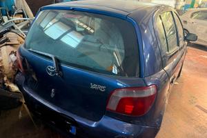 Toyota Yaris iscritta Asi, incidentata.