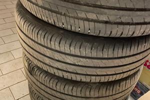 gomme estive mis. 195-55 R16 good year con cerchi