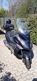 Scooter Kymco downtown 300