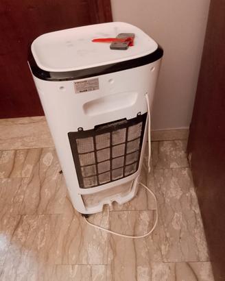 Umidificatore raffreddatore con acqua e ghiaccioli