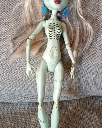 Monster High Frankie Stein Ghouls Alive Bambola