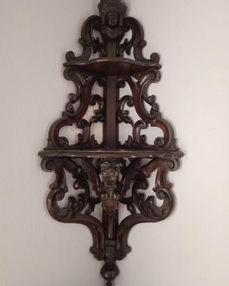 Magnifica piattaia angoliera del XIX secolo