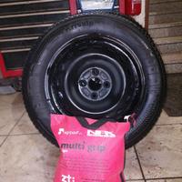 ruote per yaris con antineve catene e calze