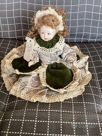 Bambola da collezione in porrcellana di capodimont