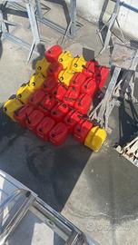 bottiglie di carburante