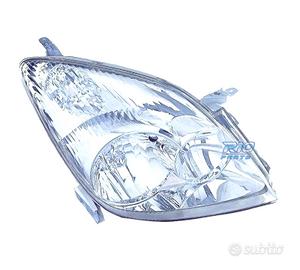 FANALE DESTRO PER TOYOTA COROLLA VERSO 02-04
