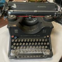 Macchina da scrivere Olivetti M40