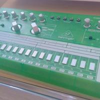 Behringer RD-6  LM analog drum machine