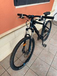 Bici “b-twin rockrider 520”