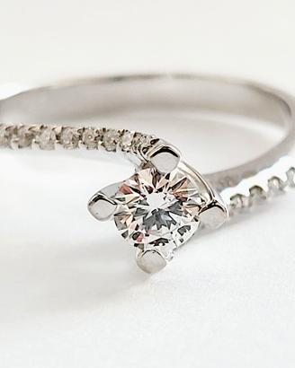 Anello Solitario Valentino pavè Oro Diamanti 18kt