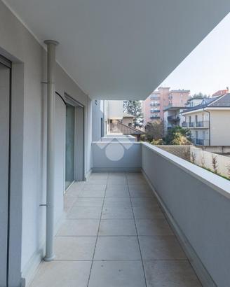3 LOCALI A CESANO MADERNO