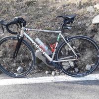 Bici da corsa Nevi titanio