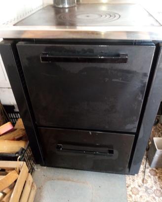 Cucina stufa a legna