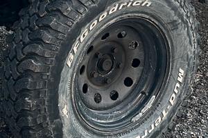 Bf goodrich 255/85R16