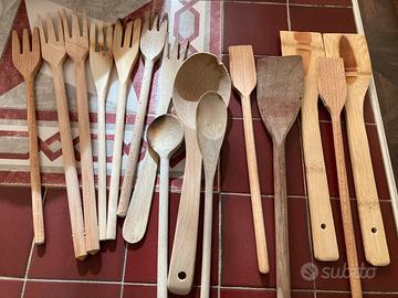 Set 15 posate in legno di diverso tipo