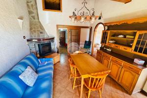 CASA SEMINDIPENDENTE A SESTA GODANO